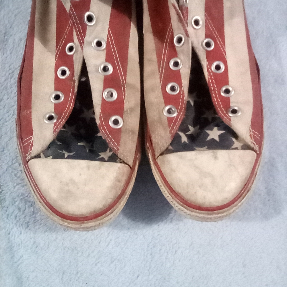 🗽Distressed American Flag Converse All Stars (No Laces), Size 11🗽 - Picture 2 of 9